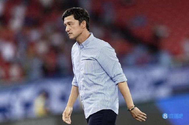叶辰点了点头，笑道：快给她回个信儿吧，然后赶紧把行程确定下来，我安排一下时间，顺便把机票订了。